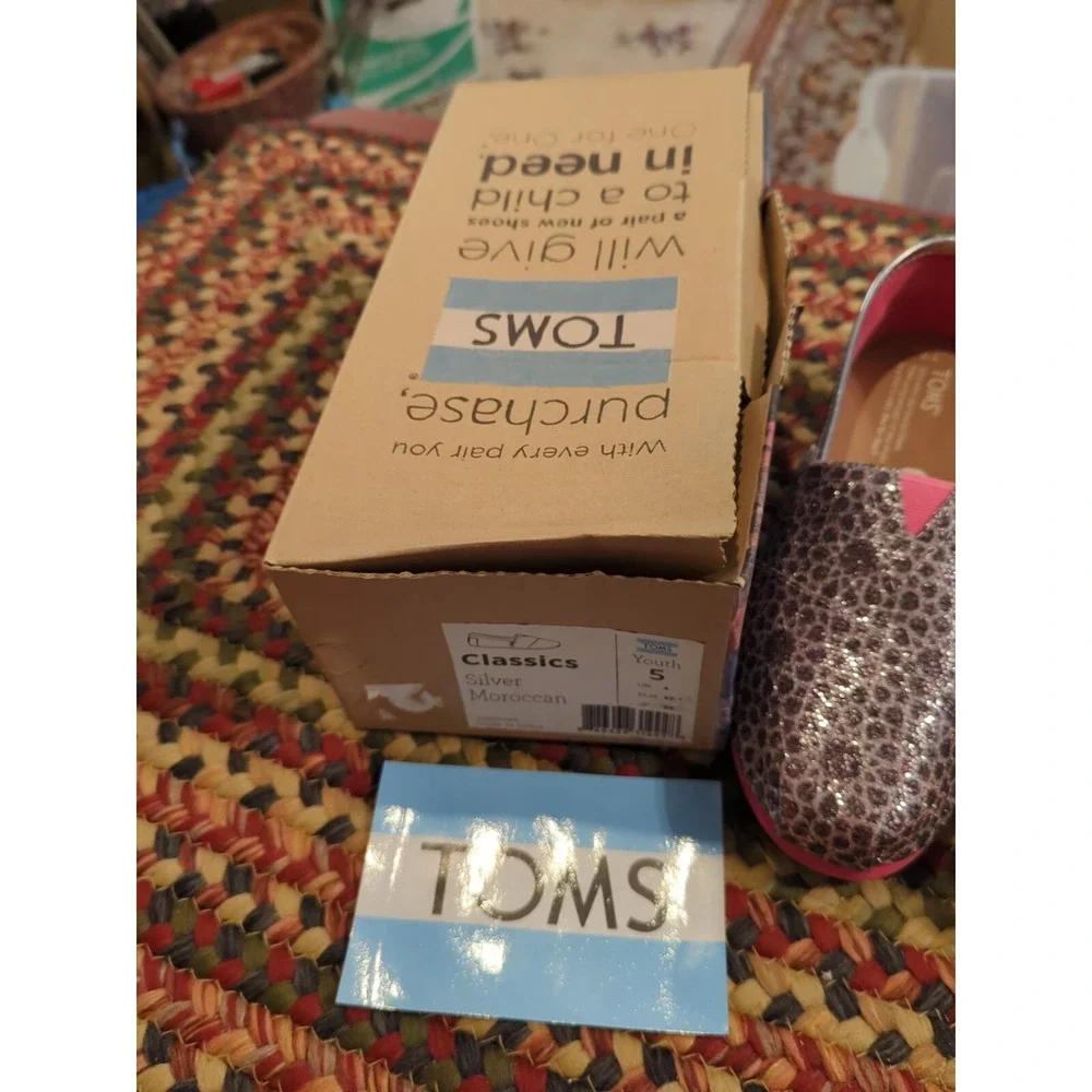 Toms brand new